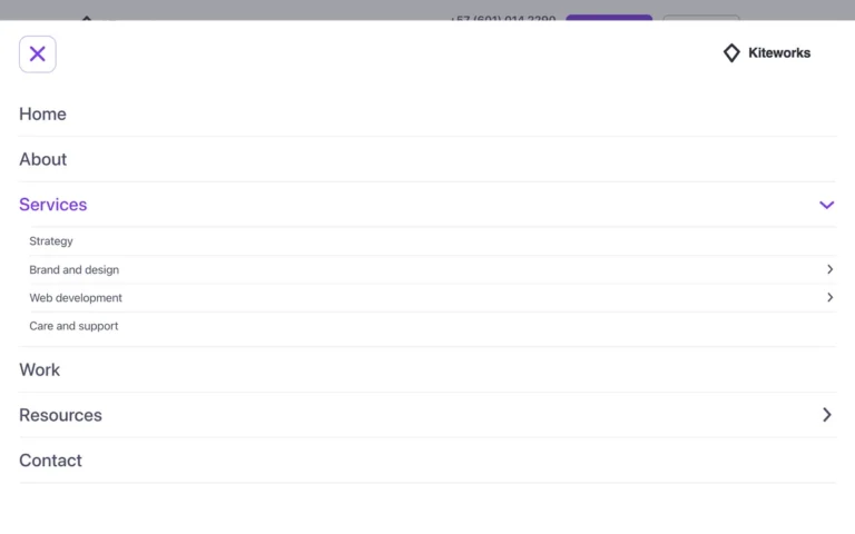 Preview of the full screen menu template: a full-screen menu header for Bricks Builder with a logo, a support number, two buttons and a menu button