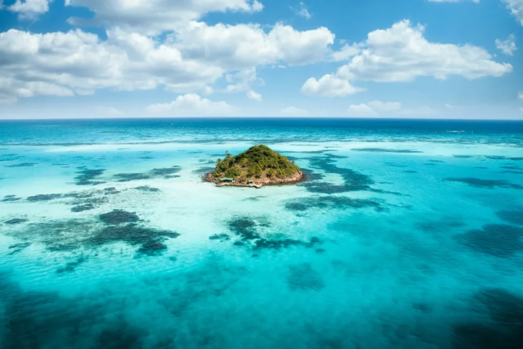 Turquoise sea at Providencia island